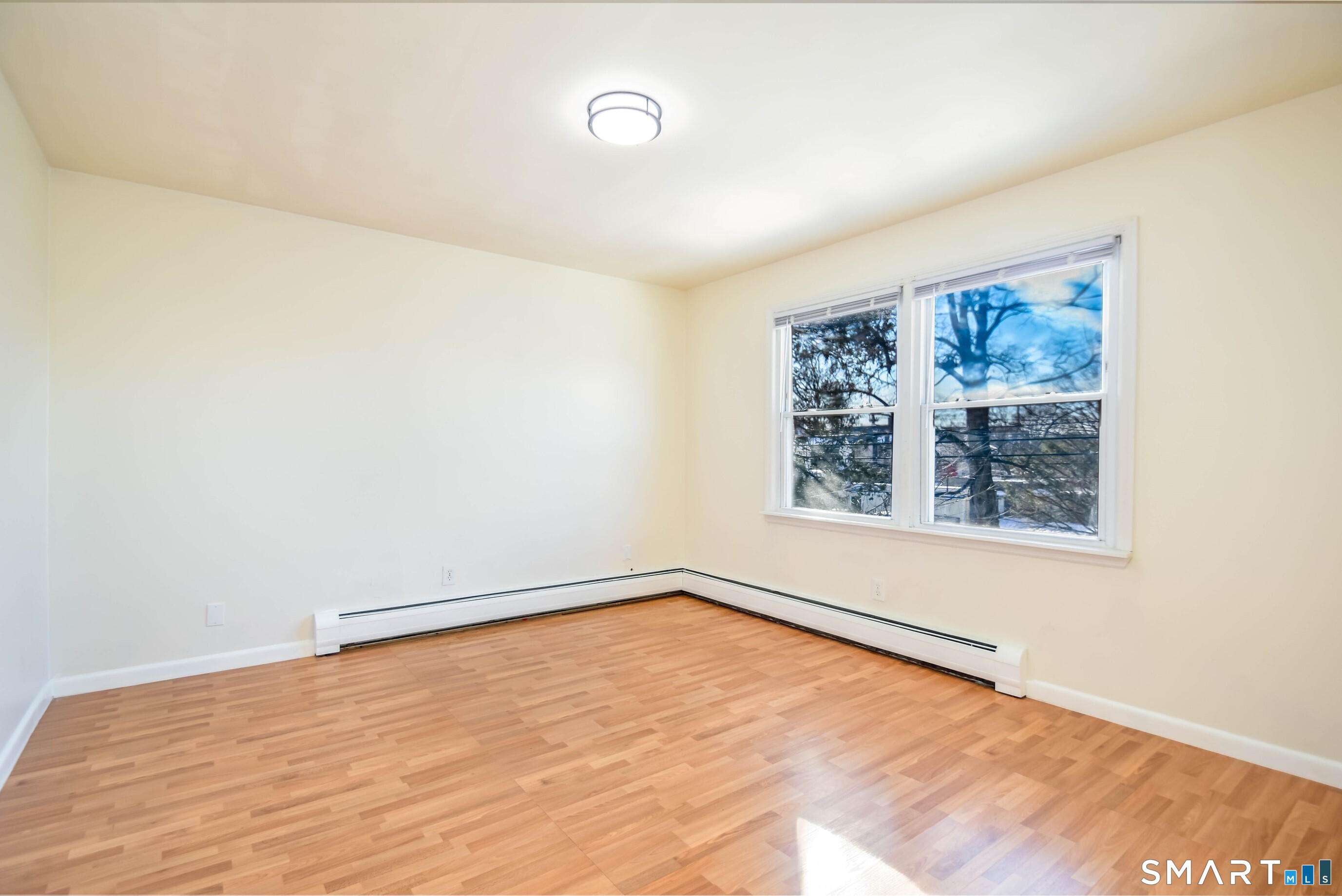 30 Kent Avenue Bridgeport, CT 06610 - Photo 5 of 24