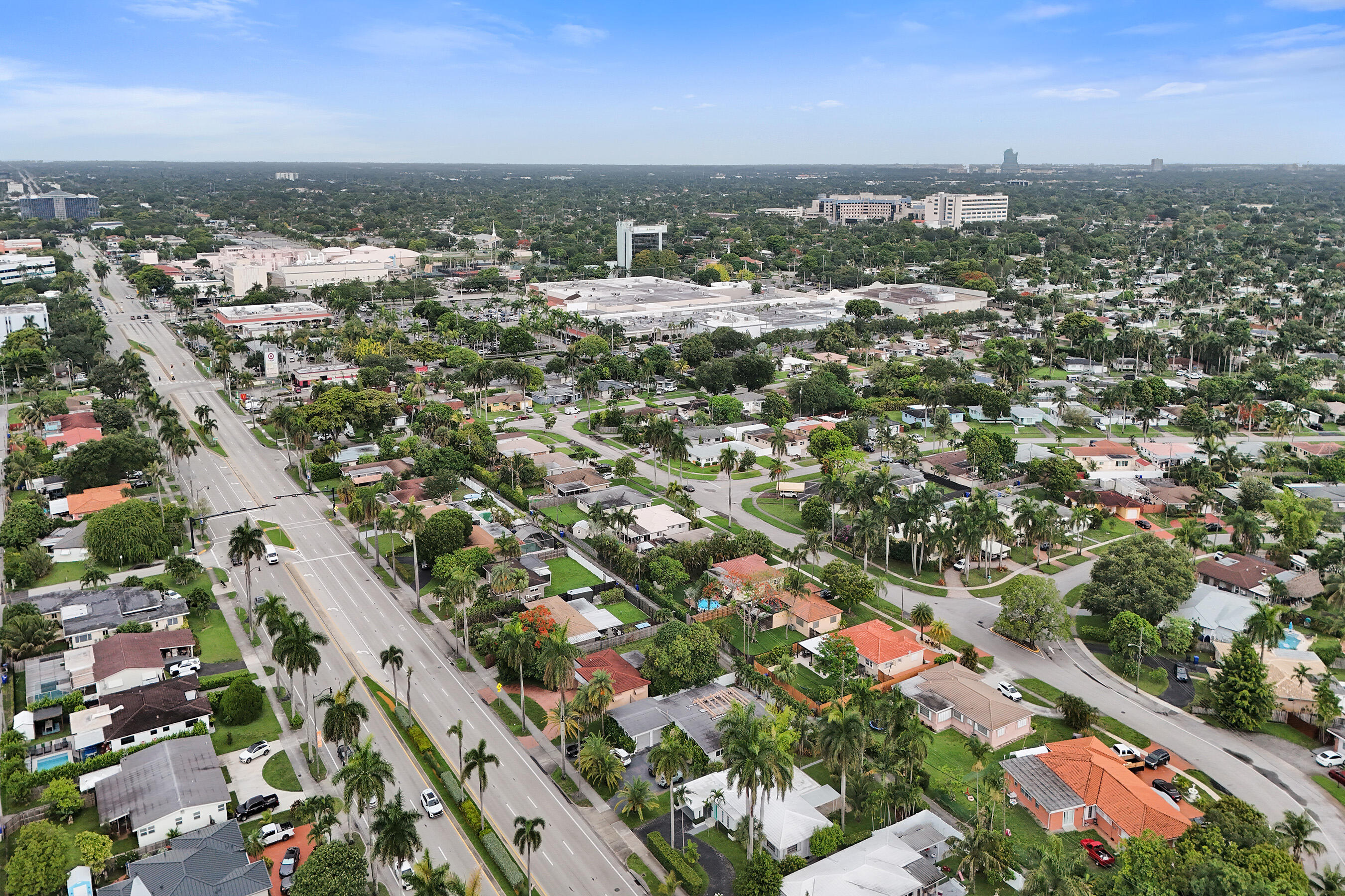 3113 Hollywood Boulevard Hollywood, FL 33021 - Photo 4 of 46 DJI_20260603093135_0621_D