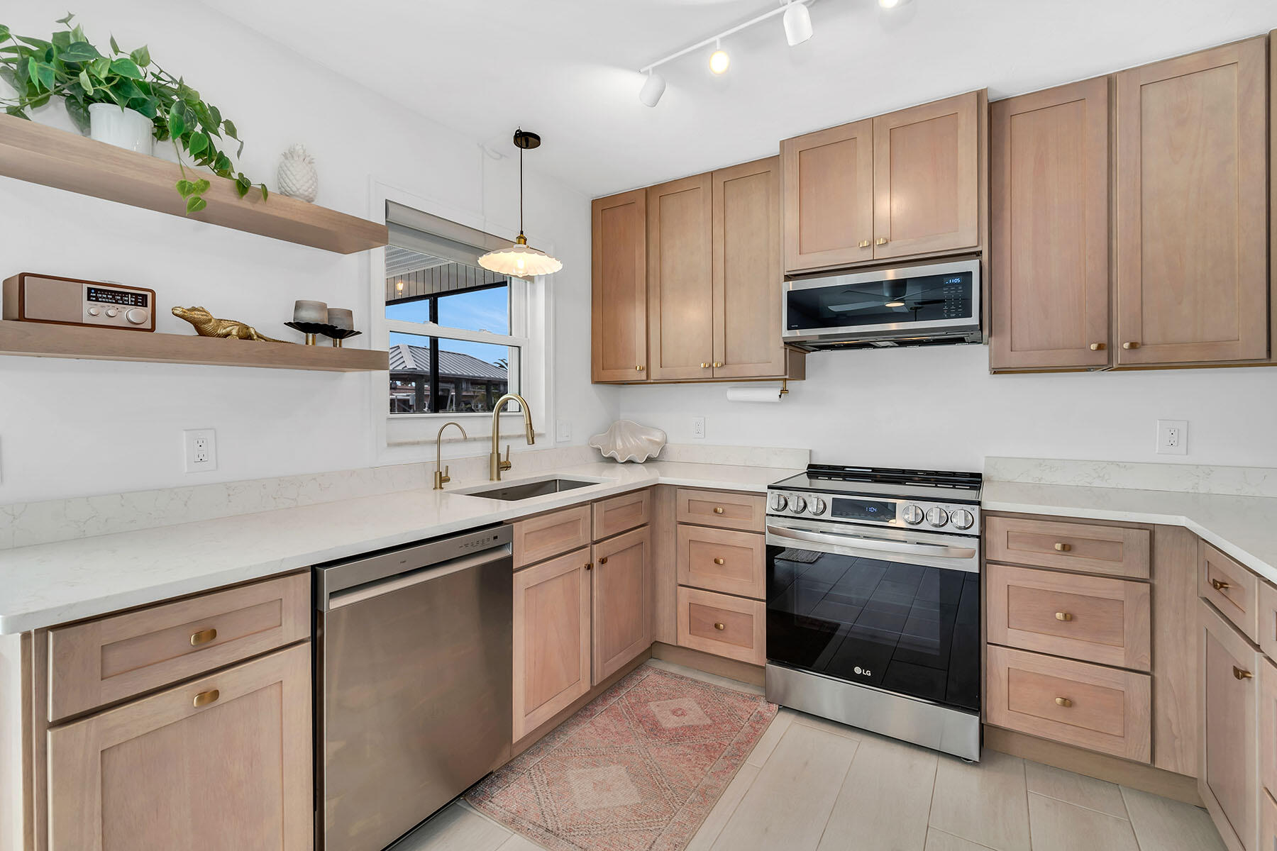 280 Ibis Street Fort Myers Beach, FL 33931 - Photo 8 of 33 226004525d