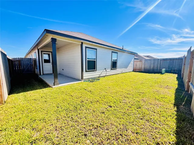 $2,250 | 17327 Roxboro Ridge Lane, Crosby, TX 77532