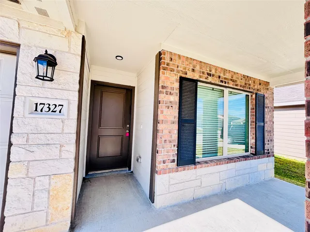 $2,250 | 17327 Roxboro Ridge Lane, Crosby, TX 77532