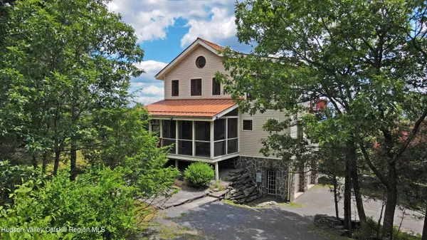 $1,749,000 | 21 Ori's View Drive, Saugerties, NY 12477