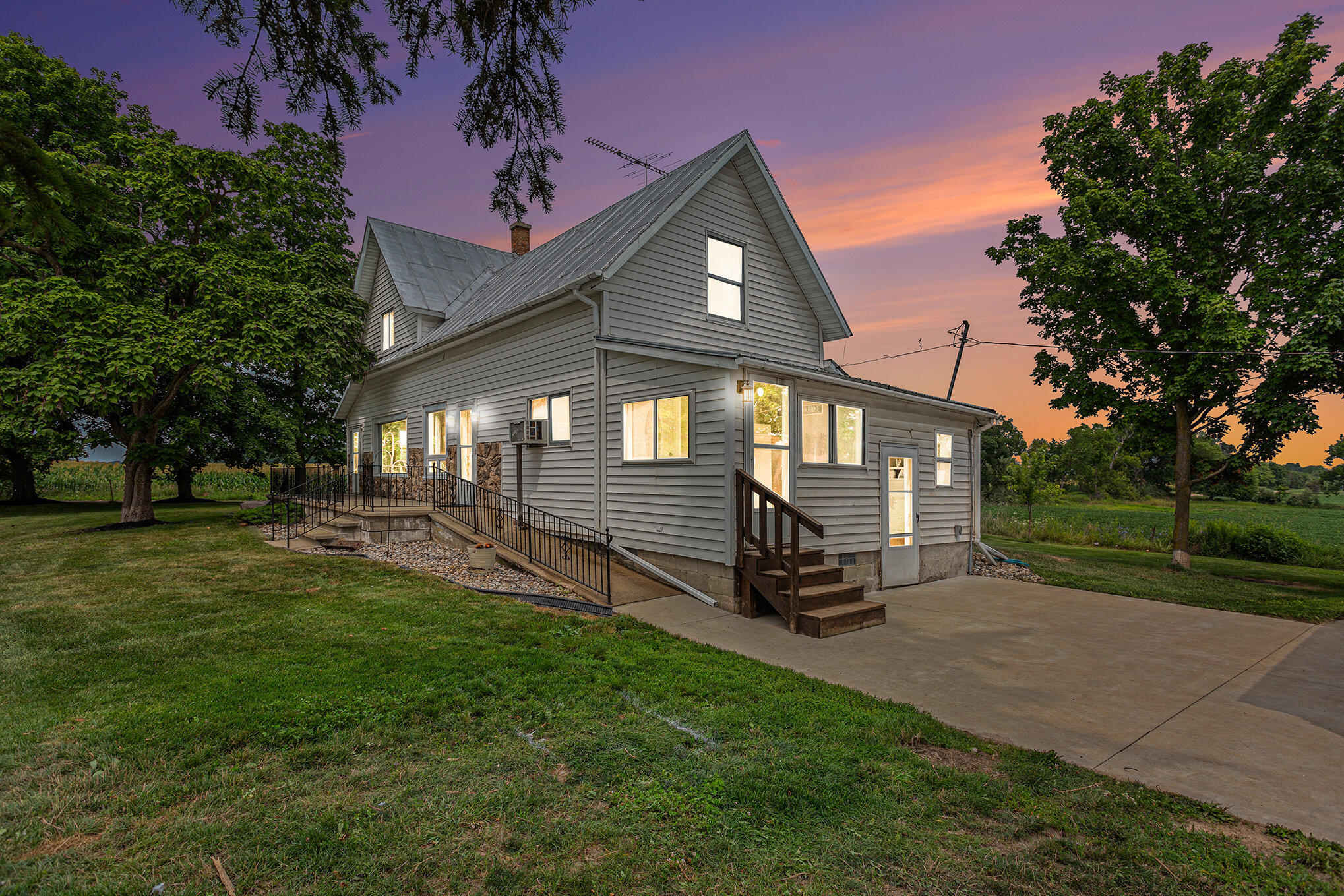 2136 Struble Road Muir, MI 48860 - Photo 1 of 30 001_8l9a7495-twilight