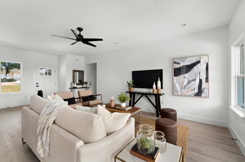 5102 Moss Point Lago Vista, TX 78645 - Photo 5 of 20