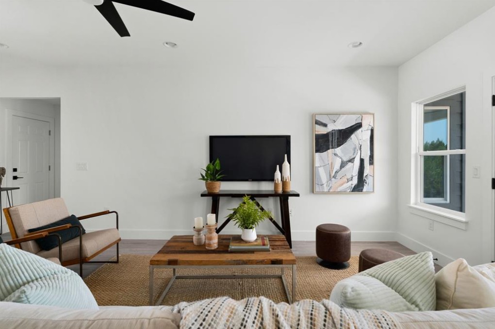 5102 Moss Point Lago Vista, TX 78645 - Photo 6 of 20