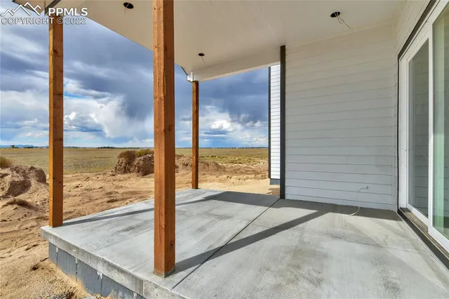 $1,200,000 | 2420 North Log Road, Calhan, CO 80808