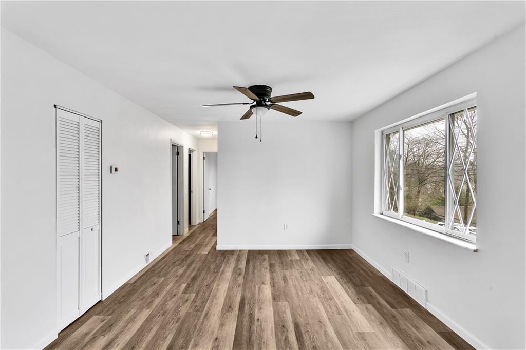 2945 Strachan Avenue Pittsburgh, PA 15216 - Photo 4 of 11