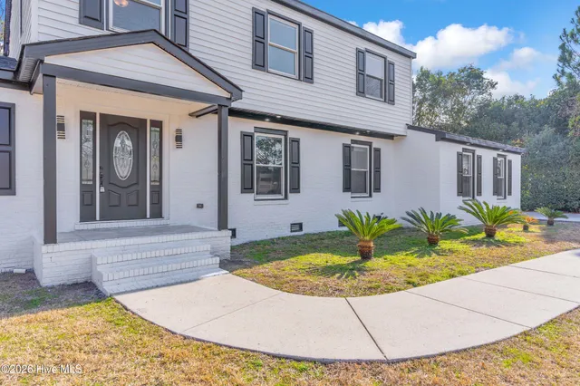 $745,000 | 122 Devonshire Lane, Wilmington, NC 28409