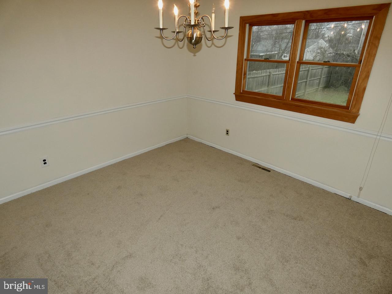 127 Sonant Drive Newark, DE 19713 - Photo 12 of 90 Dining Room