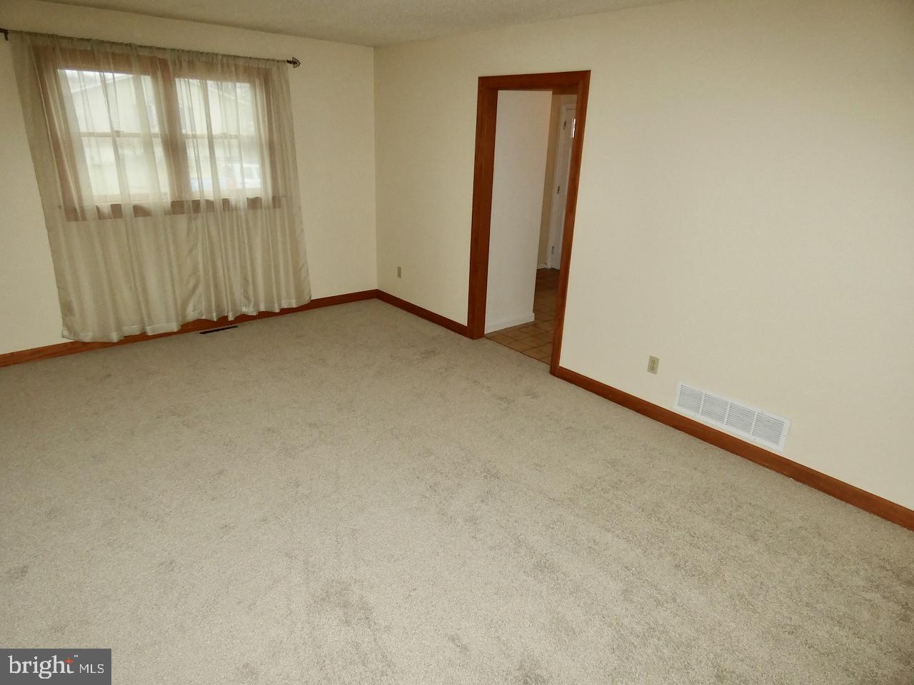 127 Sonant Drive Newark, DE 19713 - Photo 31 of 90 Family Room