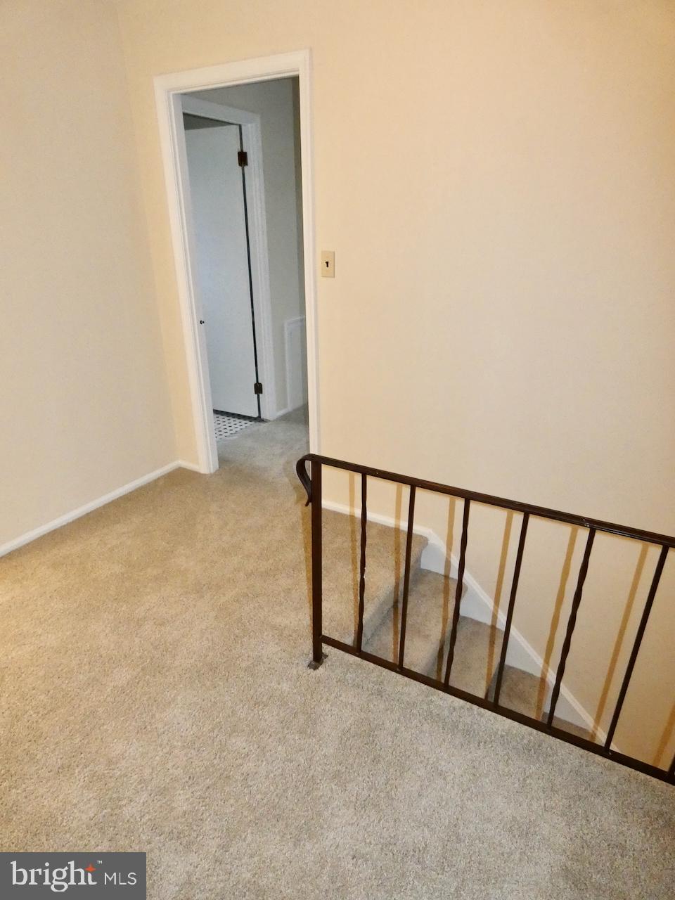 127 Sonant Drive Newark, DE 19713 - Photo 42 of 90 2nd Floor Hallway