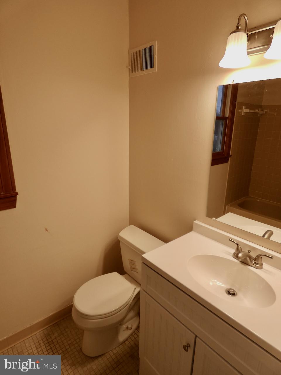 127 Sonant Drive Newark, DE 19713 - Photo 69 of 90 Full Bathroom 2nd Floor