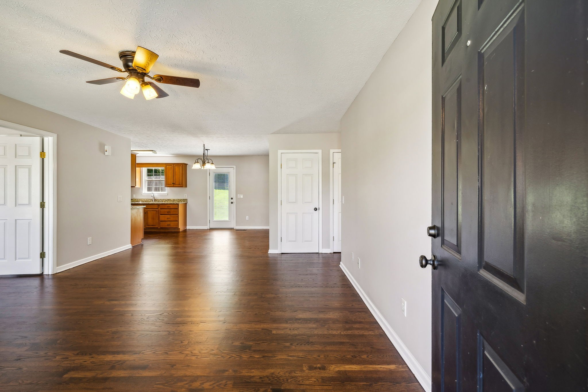 1005 Creek Bottom Road White Bluff, TN 37187 - Photo 5 of 33 Gallery Image 5