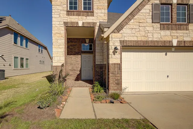$335,000 | 6014 Prince Place Drive, Rosenberg, TX 77471