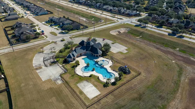 $335,000 | 6014 Prince Place Drive, Rosenberg, TX 77471