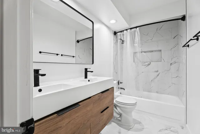 $2,728 | 1989 Bowline Loop, Woodbridge, VA 22192