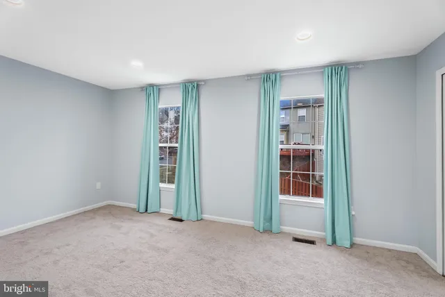 $2,728 | 1989 Bowline Loop, Woodbridge, VA 22192