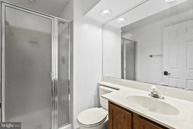 $2,728 | 1989 Bowline Loop, Woodbridge, VA 22192