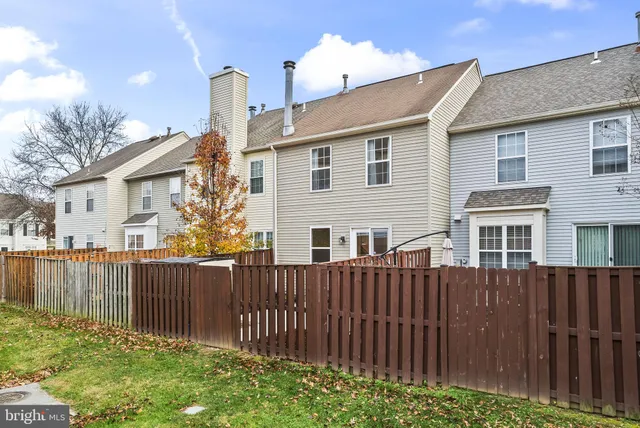 $2,728 | 1989 Bowline Loop, Woodbridge, VA 22192