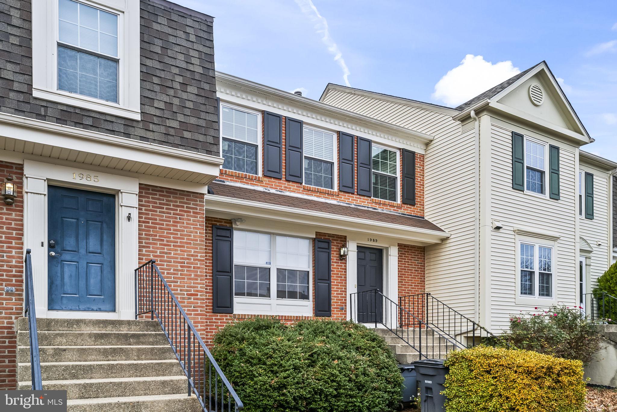 1989 Bowline Loop Woodbridge, VA 22192 - Photo 3 of 30 front view of a house