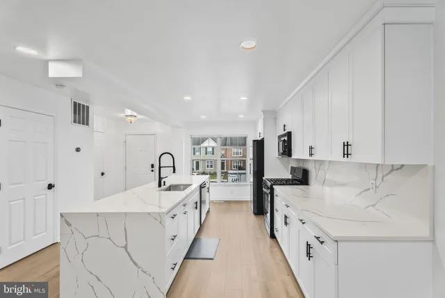 $2,728 | 1989 Bowline Loop, Woodbridge, VA 22192