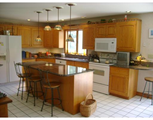 28 Staples Shore Road Lakeville, MA 02347 - Photo 4 of 10 Gallery Image 4