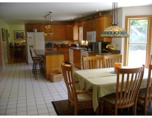 28 Staples Shore Road Lakeville, MA 02347 - Photo 6 of 10 Gallery Image 6