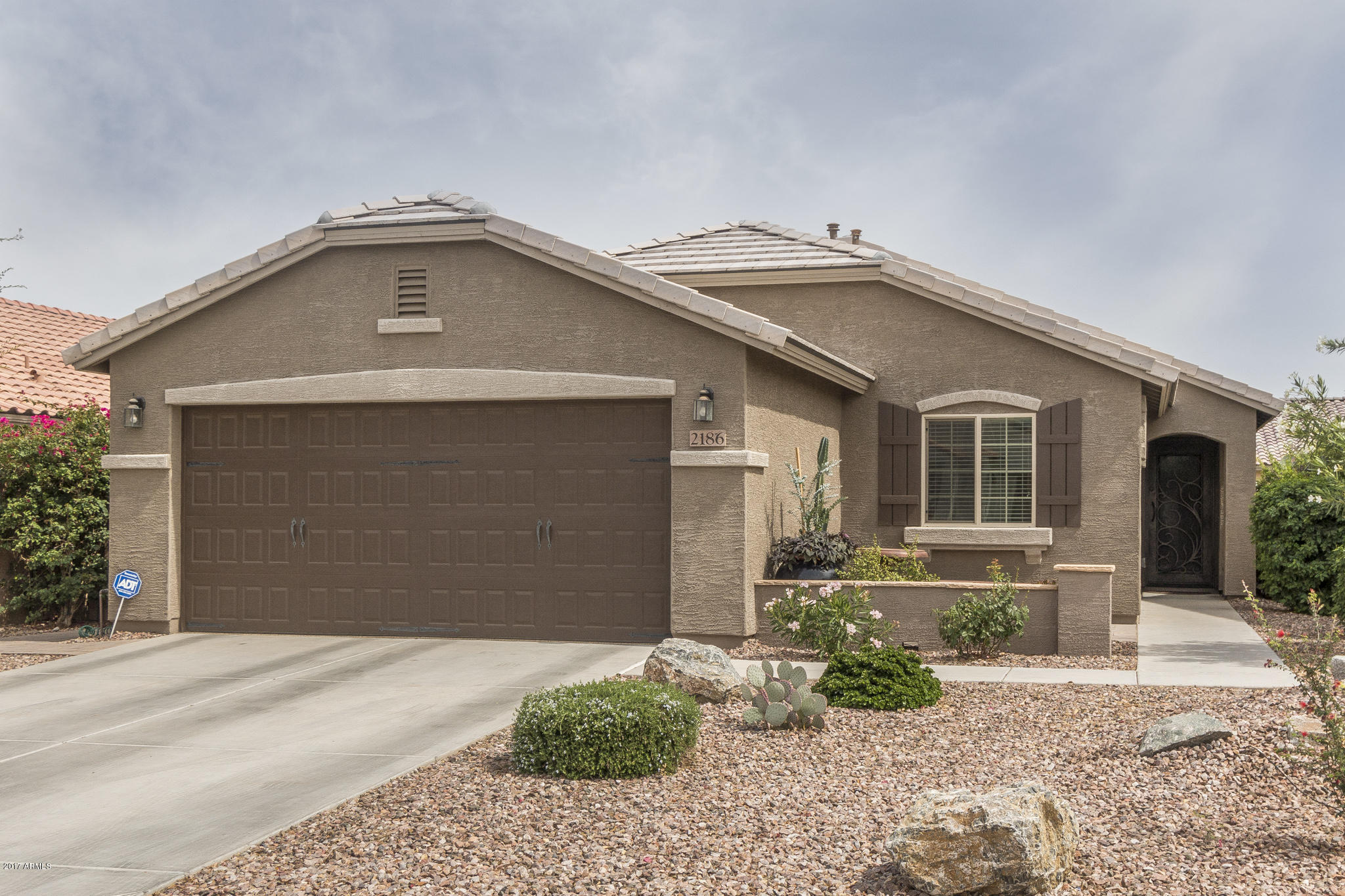 2186 East Stacey Road Gilbert, AZ 85298 - Photo 1 of 31 1) FRONT OF HOME