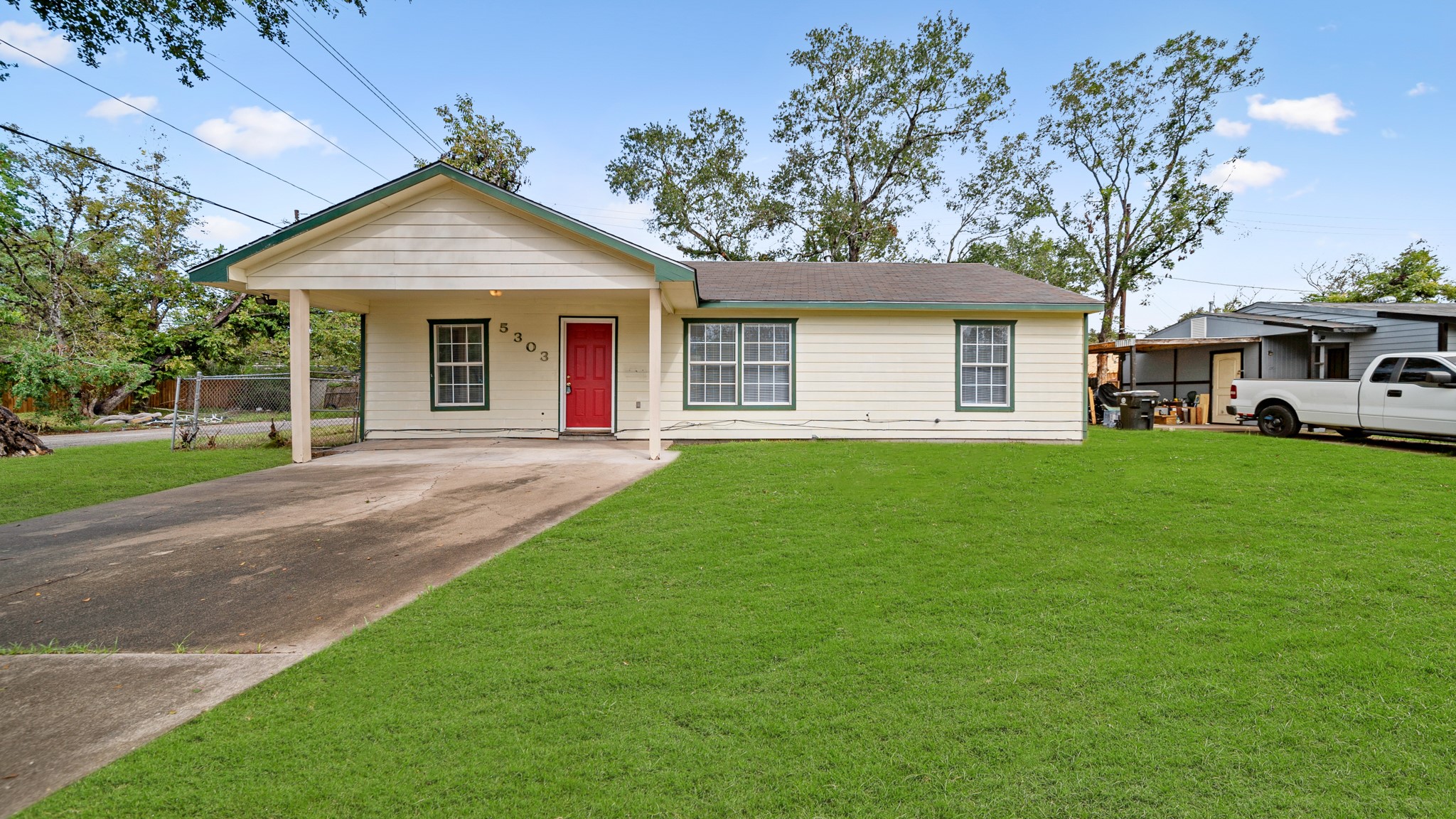 5303 Ridgeway Drive Houston, TX 77033 - Photo 1 of 13 Gallery Image 1