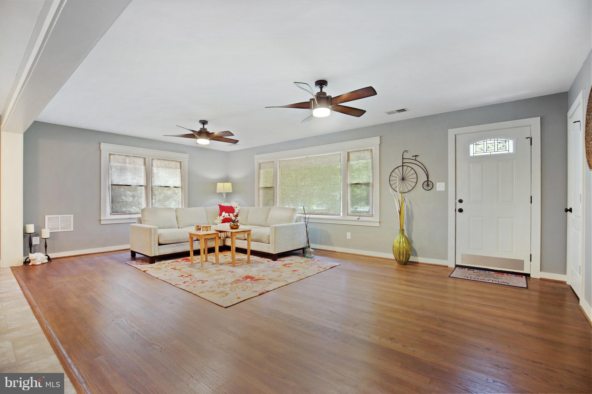 42988 Fairgrounds Road Leonardtown, MD 20650 - Photo 3 of 30 Living Room