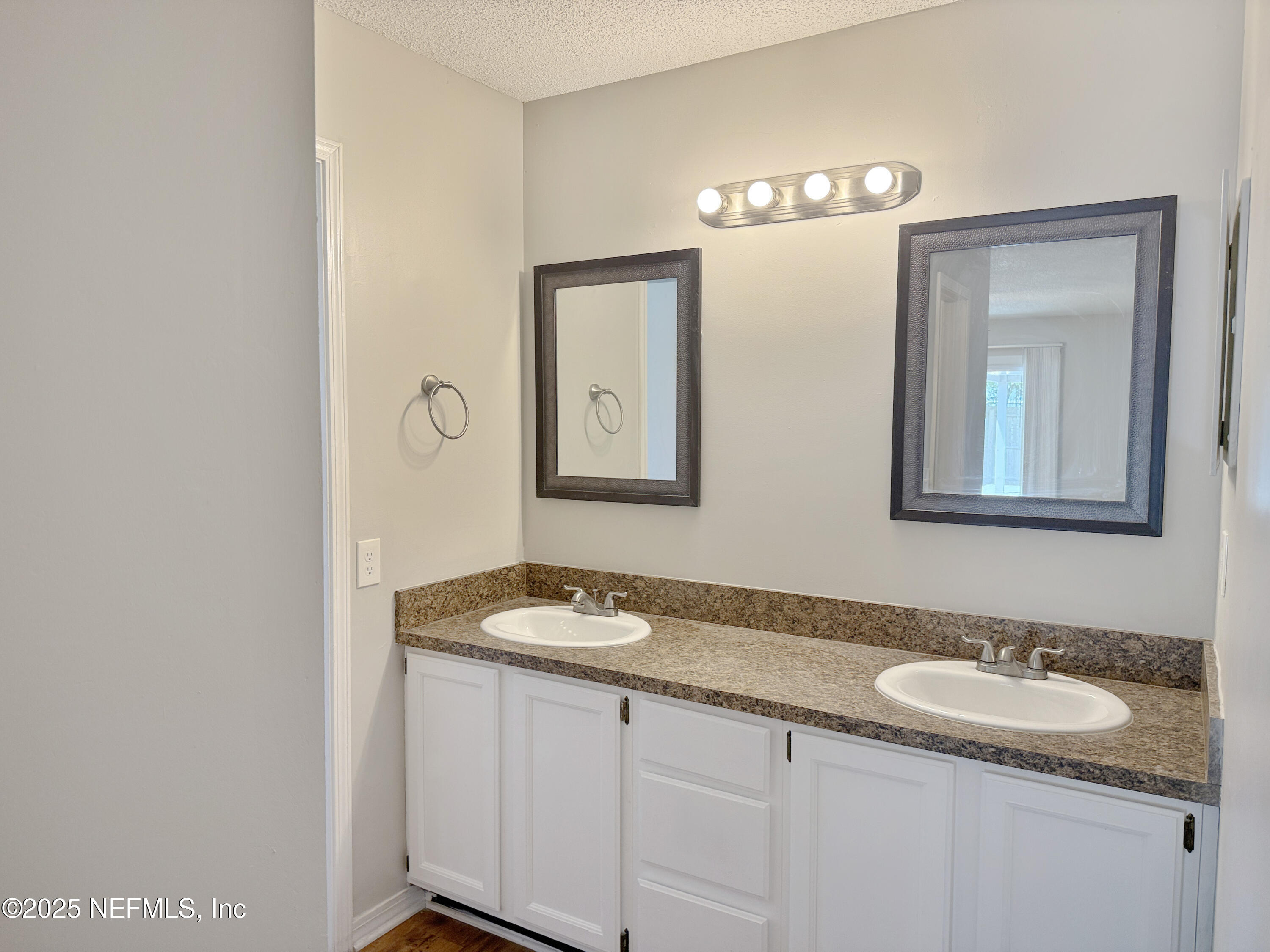 8161 Crosswind Road Jacksonville, FL 32244 - Photo 13 of 26 Master bath