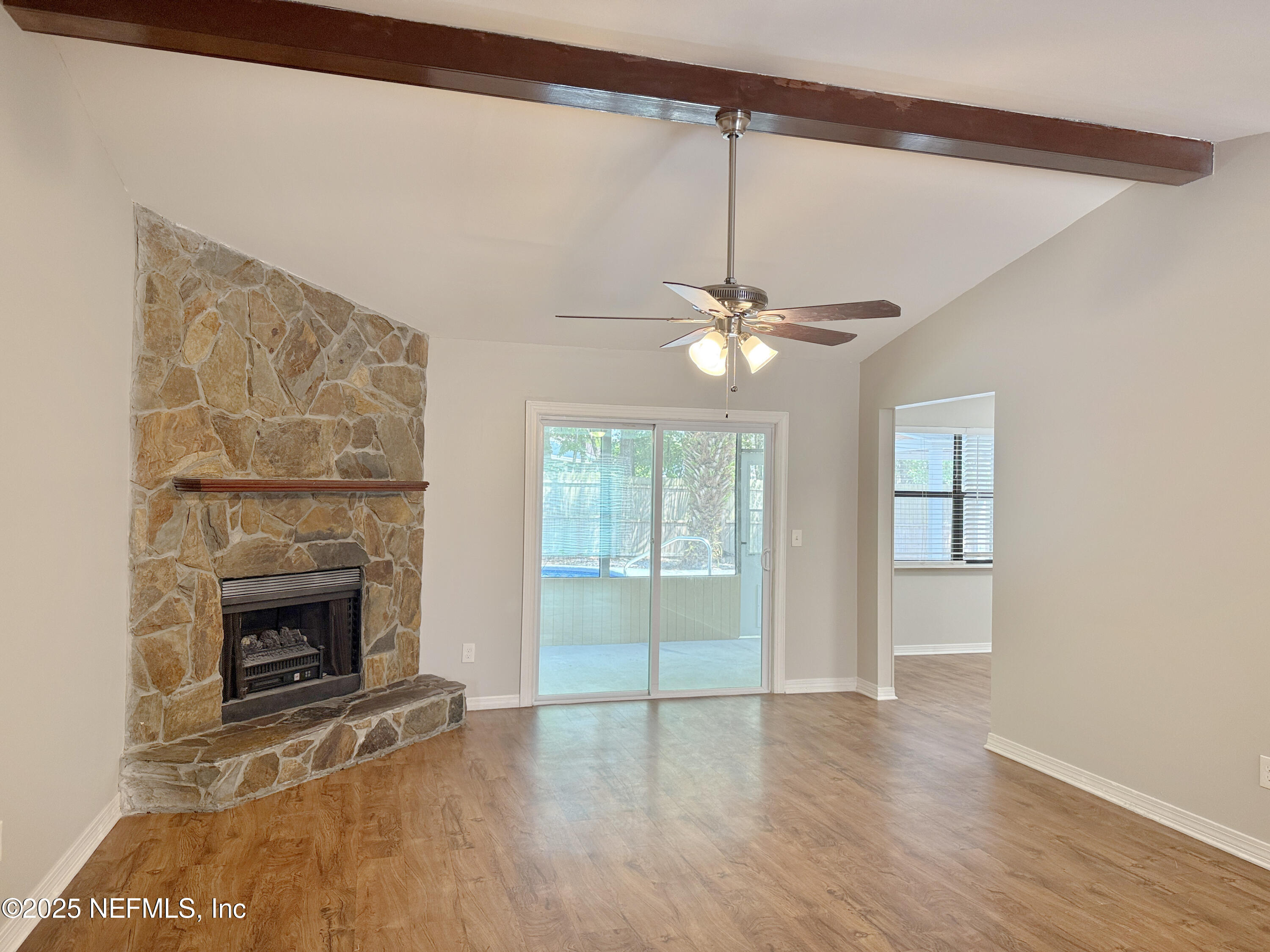8161 Crosswind Road Jacksonville, FL 32244 - Photo 4 of 26 Living room