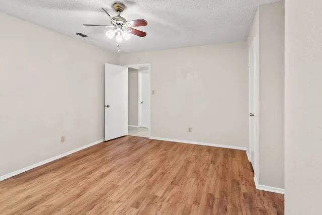 $1,395 | 818 Sirocco Drive, Unit B, Austin, TX 78745