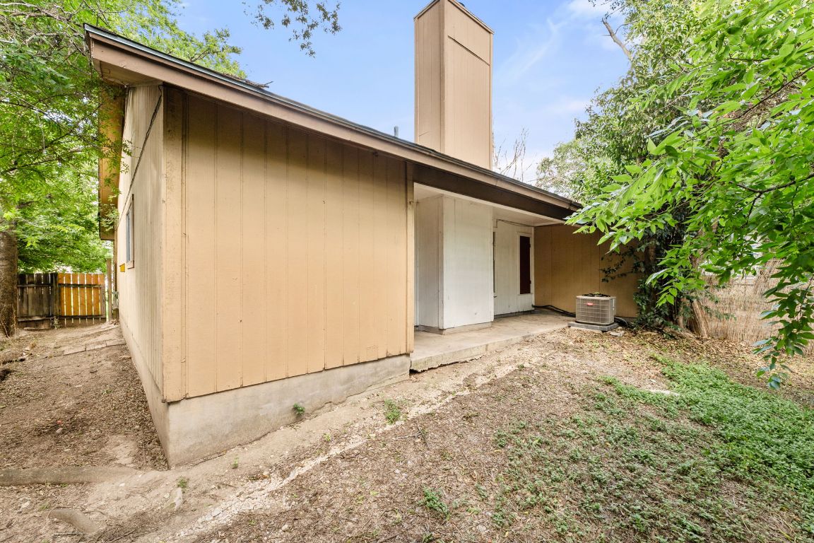 818 Sirocco Drive, Unit B Austin, TX 78745 - Photo 31 of 34