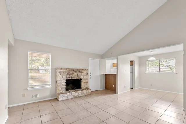 $1,395 | 818 Sirocco Drive, Unit B, Austin, TX 78745