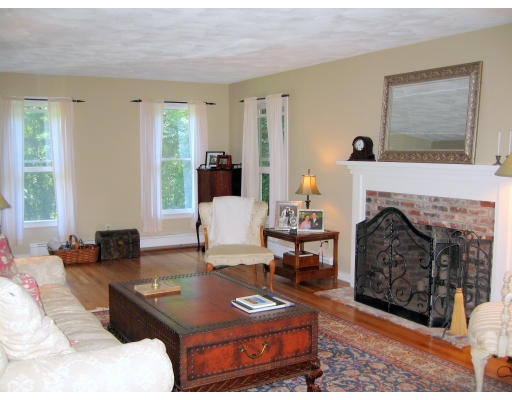 32 Deerfield Road Sherborn, MA 01770 - Photo 5 of 16 Gallery Image 5