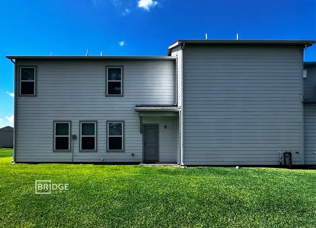 $1,795 | 69 Fern Court, Lake Jackson, TX 77566