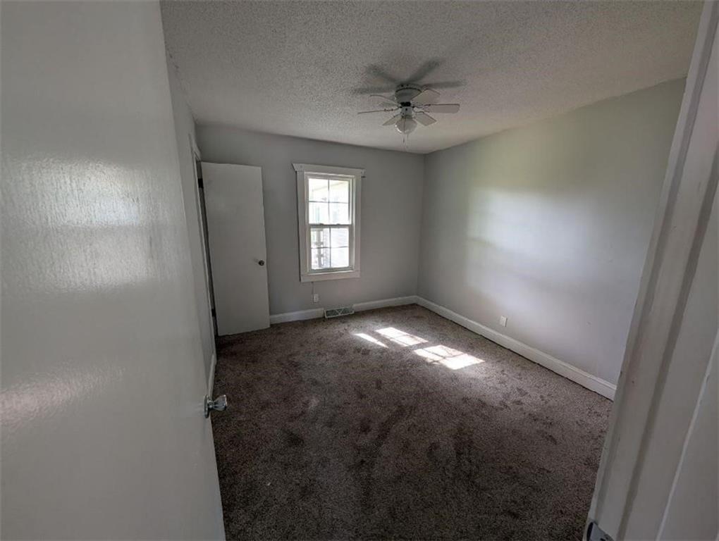 819 North Lincoln Avenue Marshall, MO 65340 - Photo 18 of 22