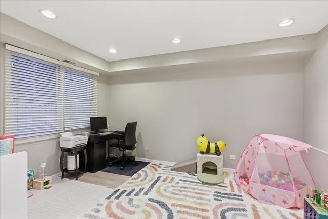 $4,500 | 2140 North Winchester Avenue, Unit 10, Chicago, IL 60614