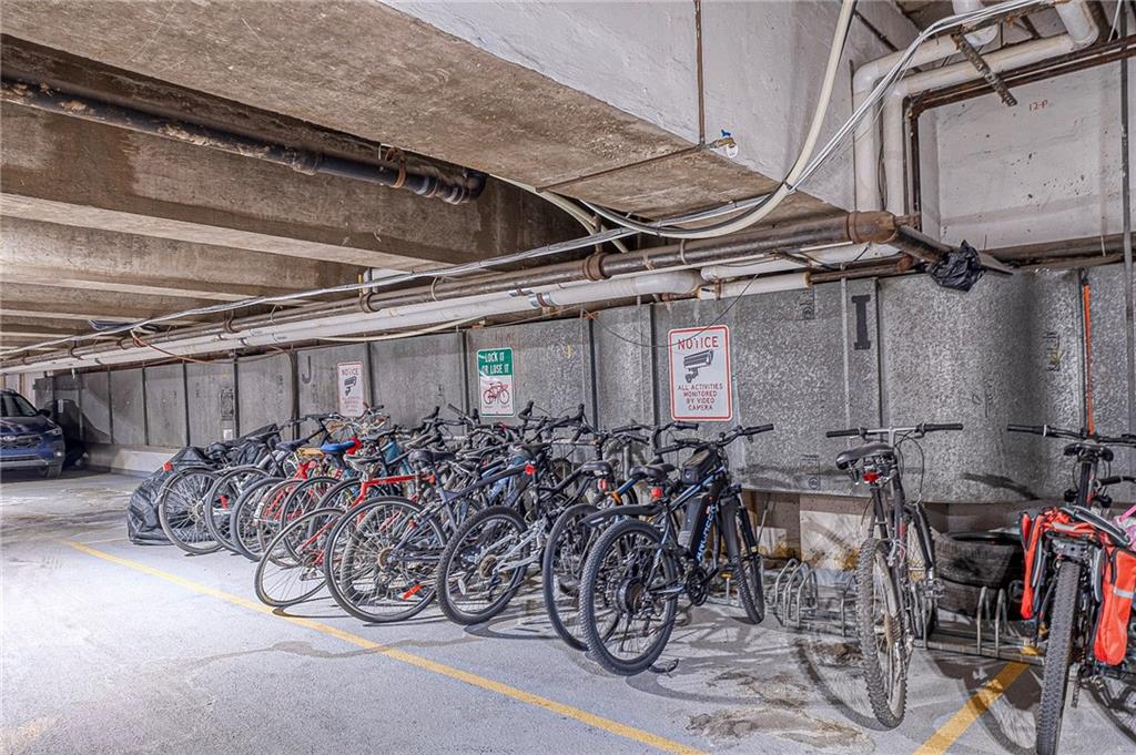 5 Bayard Road, Unit 621 Pittsburgh, PA 15213 - Photo 28 of 38 a area with bicycles