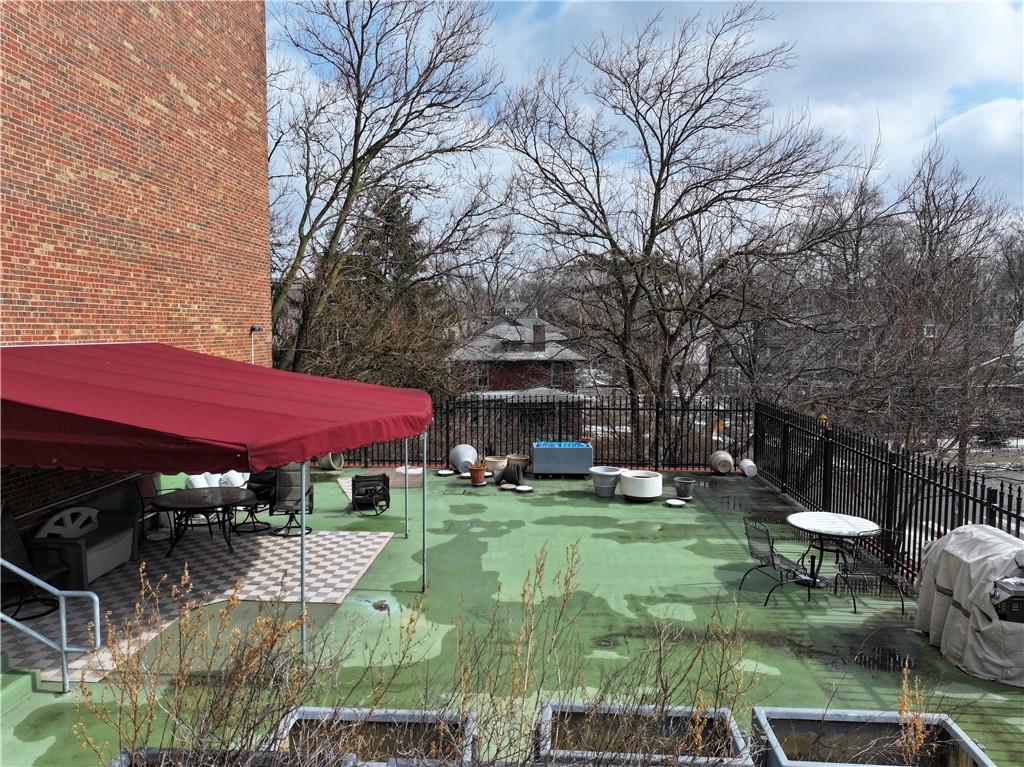 5 Bayard Road, Unit 621 Pittsburgh, PA 15213 - Photo 37 of 38 a view of a house with a yard