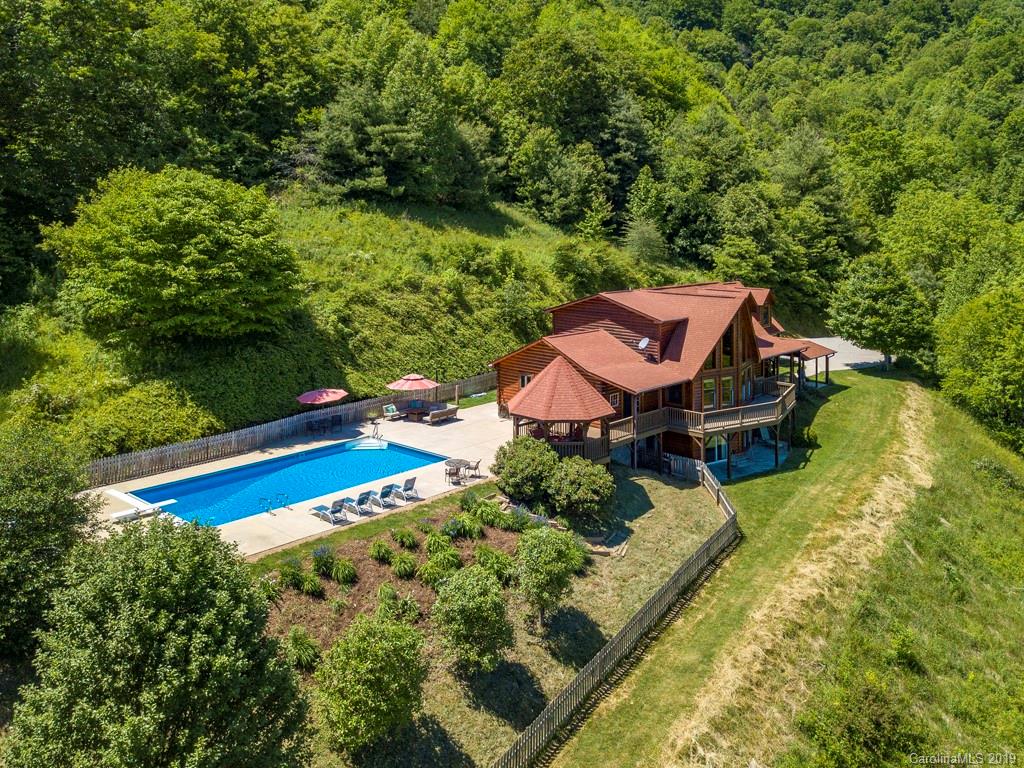 438 Sheep Pasture Road Waynesville, NC 28785 - Photo 1 of 36 Gallery Image 1