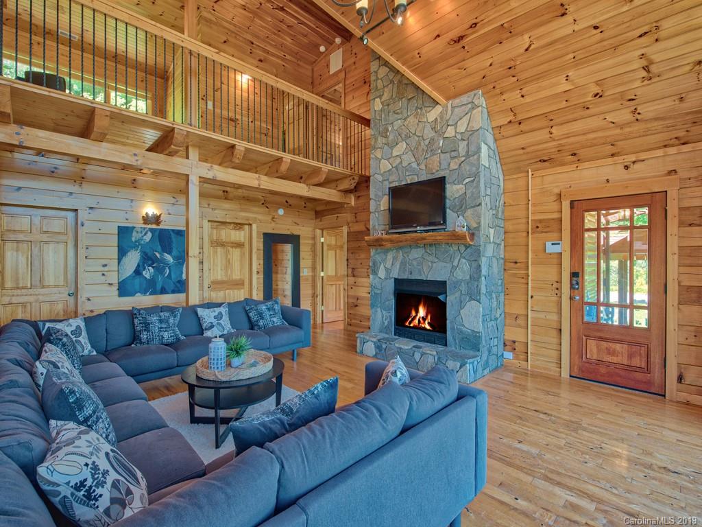 438 Sheep Pasture Road Waynesville, NC 28785 - Photo 7 of 36 Gallery Image 7