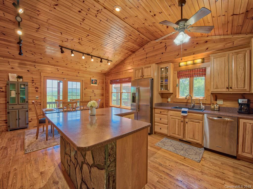438 Sheep Pasture Road Waynesville, NC 28785 - Photo 10 of 36 Gallery Image 10