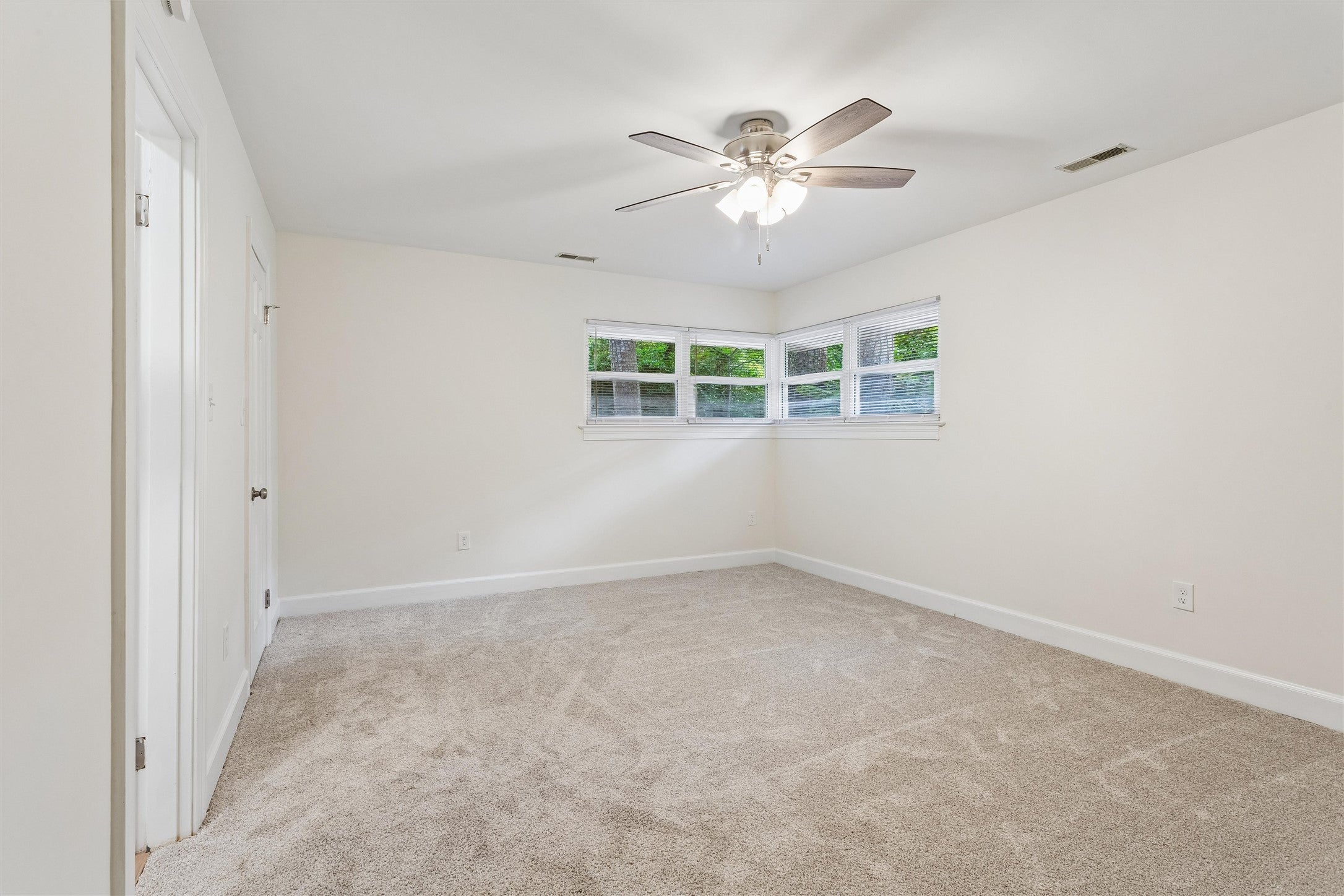 120 Selden Road Newport News, VA 23606 - Photo 27 of 49 Gallery Image 27