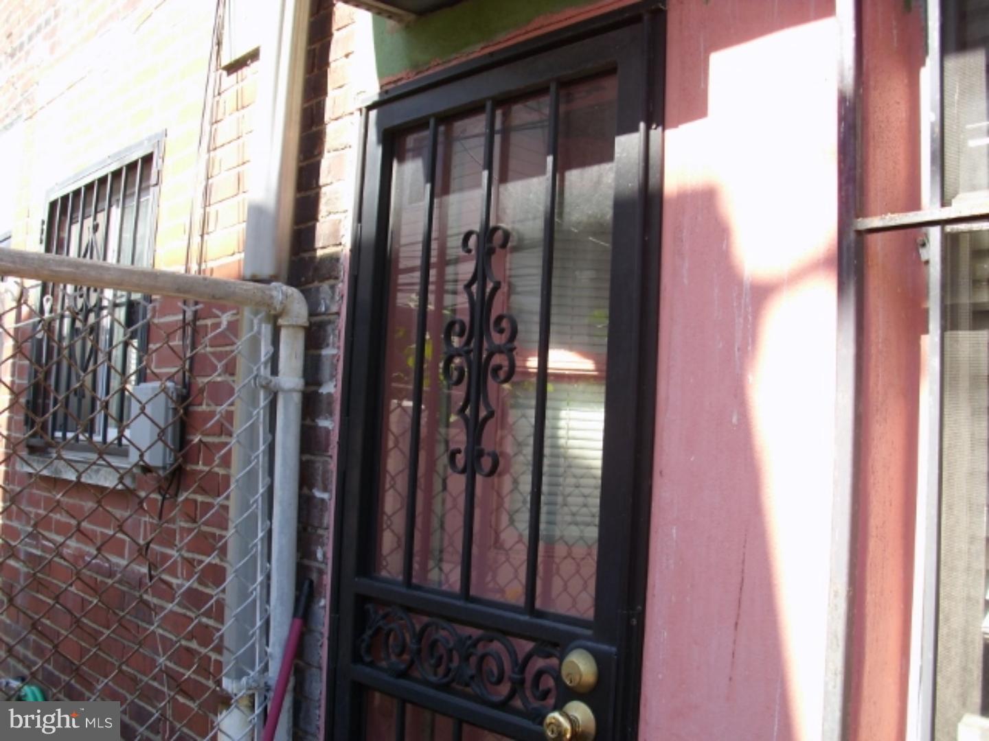 1044 Tree Street Philadelphia, PA 19148 - Photo 17 of 19 Exterior Back