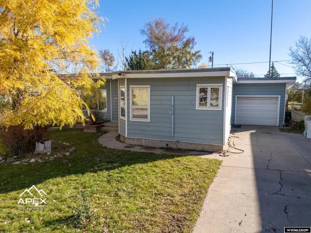 $279,000 | 633 18th Street, Evanston, WY 82930