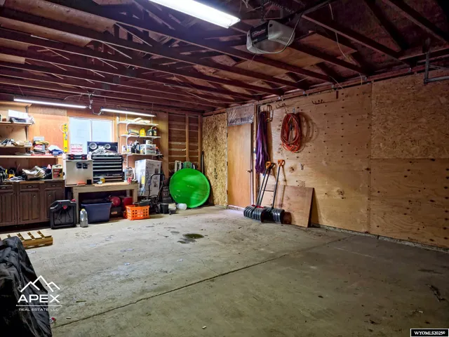 $279,000 | 633 18th Street, Evanston, WY 82930