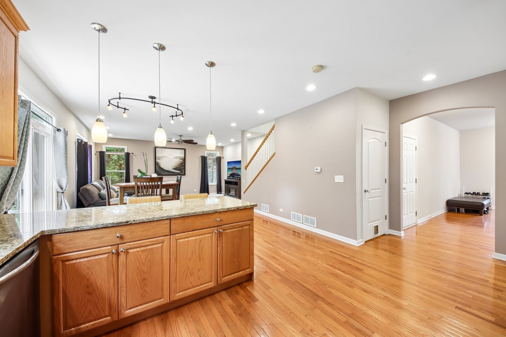 5105 West Flanders Road McHenry, IL 60050 - Photo 14 of 41