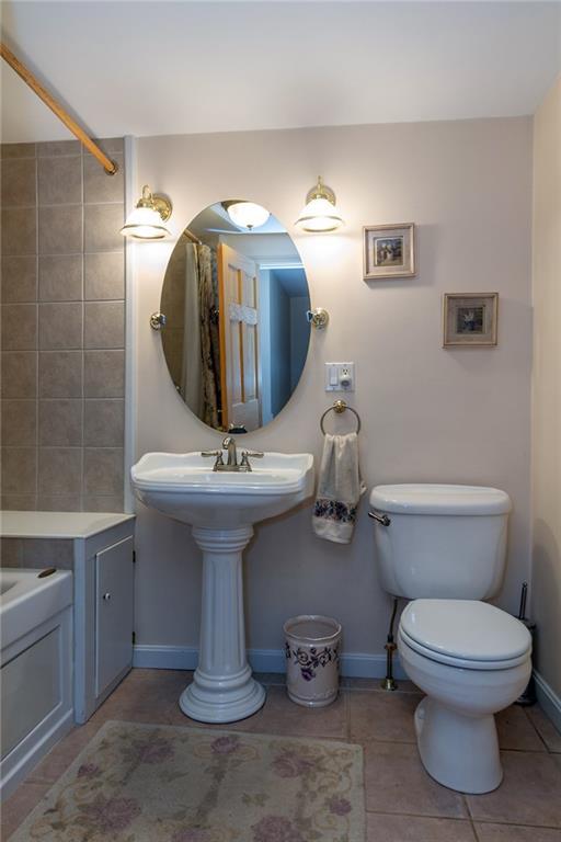 138 Cobb Road Camden, ME 04843 - Photo 22 of 25 Upstairs full bathroom.